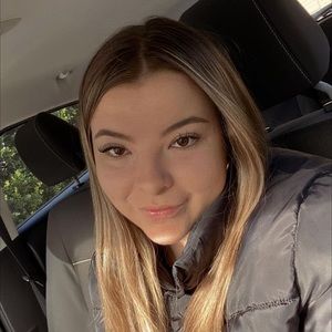 Meet your Posher, Amie